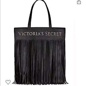 💚Victoria’s Secret fringed tote